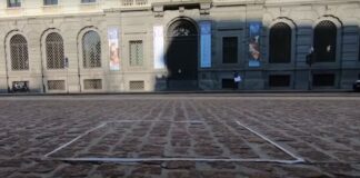 Patung Nggak Keliatan Salvatore Garau Dijual Seharga Rp 279 Juta Patung Nggak Keliatan Salvatore Garau Dijual Seharga Rp 279 Juta