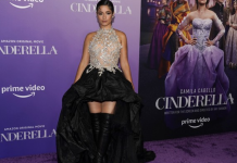 Camila Cabello Pingsan di Premiere Cinderella Saking Semangatnya Camila Cabello Pingsan di Premiere Cinderella Saking Semangatnya