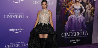 Camila Cabello Pingsan di Premiere Cinderella Saking Semangatnya Camila Cabello Pingsan di Premiere Cinderella Saking Semangatnya