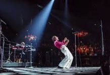 Harry Styles Batal Manggung di Capital One Beach Bash Karena Covid-19 Harry Styles Batal Manggung di Capital One Beach Bash Karena Covid-19