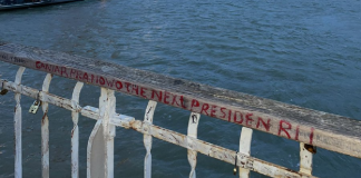 Vandalisme orang Indonesia Sampai Ke Tempat Wisata Paris Vandalisme orang Indonesia Sampai Ke Tempat Wisata Paris