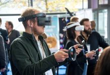 Cowok Ini Tunjukin Gimana Rasanya Kerja di Dunia Metaverse Cowok Ini Tunjukin Gimana Rasanya Kerja di Dunia Metaverse