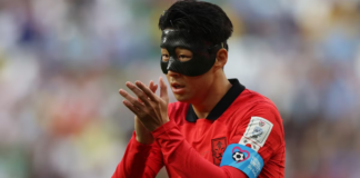 Ini Alasan Son Heung Min Pakai Topeng Saat Korea VS Uruguay Ini Alasan Son Heung Min Pakai Topeng Saat Korea VS Uruguay
