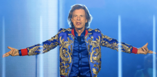 Mick Jagger Ngetes Ikutan Pakai Tiktok Mick Jagger Ngetes Ikutan Pakai Tiktok