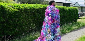 Harry Styles Akan Pakai Gaun Ulang Tahun Dari Bahan Bekas Harry Styles Akan Pakai Gaun Ulang Tahun Dari Bahan Bekas