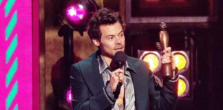 Di BRIT Awards, Harry Styles Sebut Semua Nama Member 1D Di BRIT Awards, Harry Styles Sebut Semua Nama Member 1D