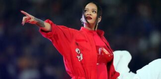 Tampil di Super Bowl Bikin Album Rihanna Masuk Billboard Lagi Tampil di Super Bowl Bikin Album Rihanna Masuk Billboard Lagi
