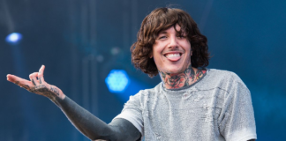Bukan Ordal lagi, Vokalis BMTH Infoin Bakal Konser di Indonesia Bukan Ordal lagi, Vokalis BMTH Infoin Bakal Konser di Indonesia