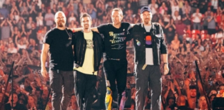 Jelang Konser Coldplay, Kursi GBK Mulai Dicopotin Jelang Konser Coldplay, Kursi GBK Mulai Dicopotin