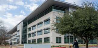 Besar Pesangon Kalau Karyawan Resign Sendiri di Apple Besar Pesangon Kalau Karyawan Resign Sendiri di Apple