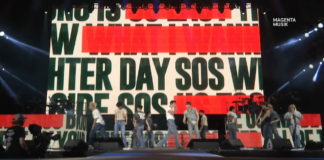 Seventeen Secara Halus Tunjukan Dukungan ke Palestina di Lollapalooza Seventeen Secara Halus Tunjukan Dukungan ke Palestina di Lollapalooza