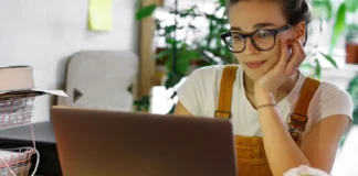 Gawat! 15 Pekerjaan Ini Bakal Punah Kalau AI Benar-Benar Diterapkan Gawat! 15 Pekerjaan Ini Bakal Punah Kalau AI Benar-Benar Diterapkan