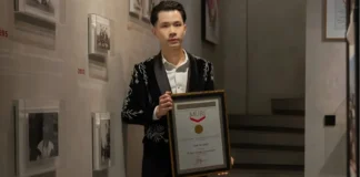 Jess No Limit Raih MURI Sebagai Subscriber Terbanyak di ASEAN Jess No Limit Raih MURI Sebagai Subscriber Terbanyak di ASEAN