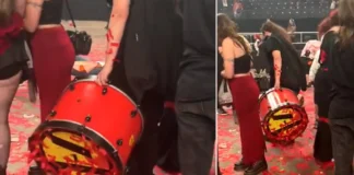 Drum Twenty One Pilots Dicuri Penonton Show Mereka di Arizona Drum Twenty One Pilots Dicuri Penonton Show Mereka di Arizona