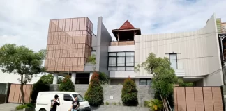 Rumah Denny Caknan Jadi Titik COD Warga, Disediakan Wi-Fi Gratis Rumah Denny Caknan Jadi Titik COD Warga, Disediakan Wi-Fi Gratis