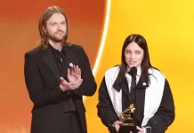 Sejumlah Musisi Singgung ICE di Panggung Grammy Awards 2026 Sejumlah Musisi Singgung ICE di Panggung Grammy Awards 2026